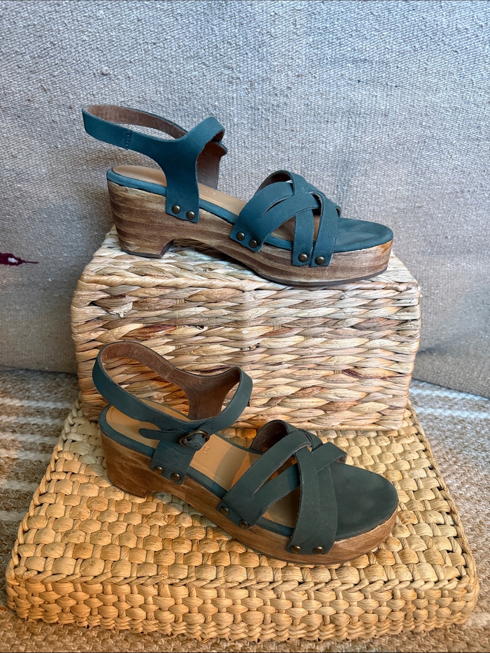 Fat Face Teal Leather Braided-Strap Wood Platform Wedges